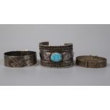 3 silver bangles - Approx gross weight: 100g