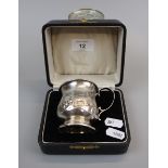 Cased hallmarked silver tankard - Approx weight: 47g