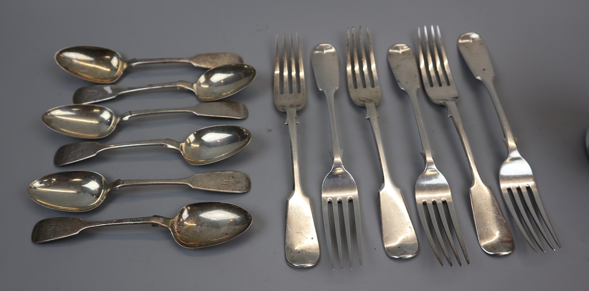 Hallmarked silver teaspoons and forks - Approx weight: 375g