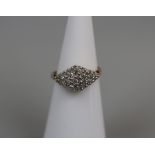 9ct gold diamond cluster ring - Size: G