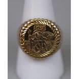 9ct gold signet ring - Approx weight 8.7g - Size S