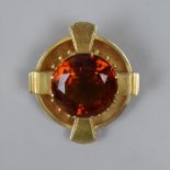 19.5ct gold brooch set with topaz - Approx gross weight 16.8g