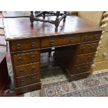 Pretty Victorian 3 part desk - Approx size W: 103cm D: 60cm H: 72cm