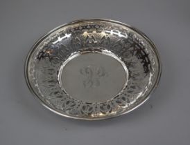 Hallmarked silver pierced dish - Approx weight: 132g