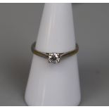 18ct gold diamond solitaire ring - Size: N