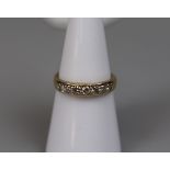 18ct gold 7 stone diamond set ring - Size: M