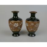 Pair of Royal Doulton vases - Approx height: 14cm