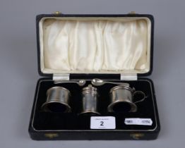 Hallmarked silver boxed condiment set - Approx weight without liners 61g