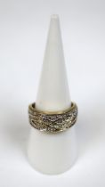 9ct gold diamond set ring - Size O