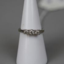 9ct white gold 3 stone diamond set ring - Size L