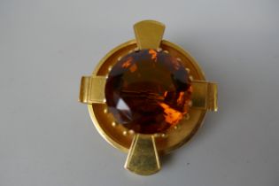19.5ct gold brooch set with citrine - Approx gross weight 16.8g