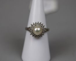14ct white gold pearl & diamond set ring - Size M