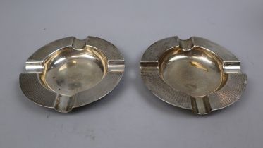 Pair of hallmarked silver Art Deco ashtrays - Approx weight: 139g