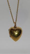 9ct gold locket marked BK and FT - Approx weight: 4.4g
