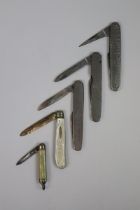 5 assorted pen knives