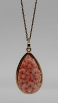 18ct gold coral pendant on gold chain
