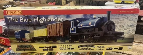 Hornby train set complete in box - The Blue Highlander 00 gauge