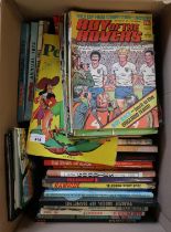 Large collection of vintage annuals to include Blue Peter, Backstreet Kids together with a