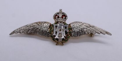 14ct gold and platinum RAF badge