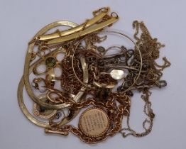 Collection of yellow metal jewellery