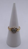 18ct gold diamond cluster ring - Size L