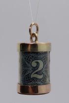 9ct gold bank note pendant/charm - approx 3.7g