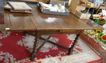 Oak draw leaf table on barley twist legs