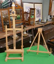 2 Windsor & Newton wooden artist easels