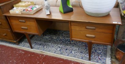 Mid century teak desk/dressing chest - Approx size: W: 170cm D: 48cm H: 69cm