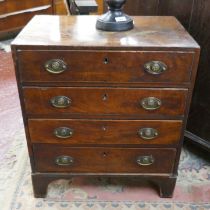 Rare Georgian 2 foot chest of 4 drawers - Approx size: W: 62cm D: 41cm H: 70cm