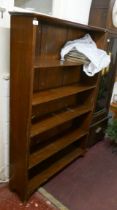 Oak bookcase with adjustable shelves - Approx size: W: 97cm D: 25cm H: 153cm