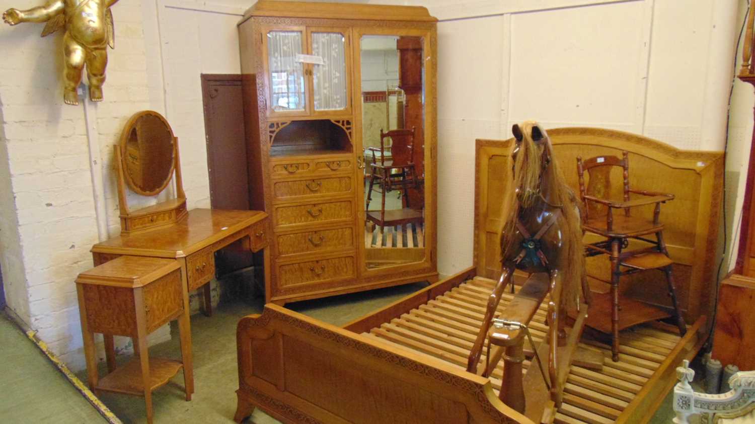 An early 20th century Hungarian/curly ash bedroom suite by Waring and Gillow (Paris) Ltd. comprising - Image 8 of 18