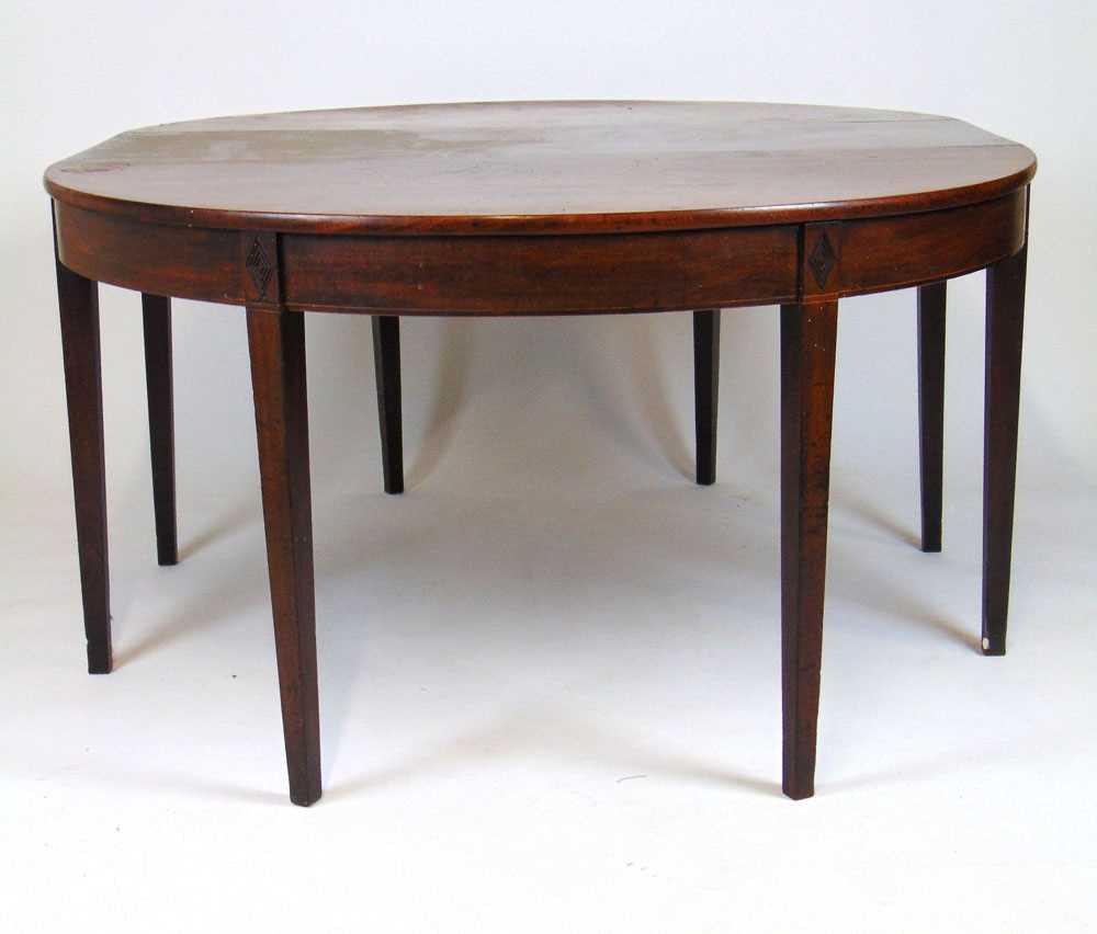 An early 19th century mahogany and boxwood strung dining table, the two D-ends with extra central - Image 2 of 3