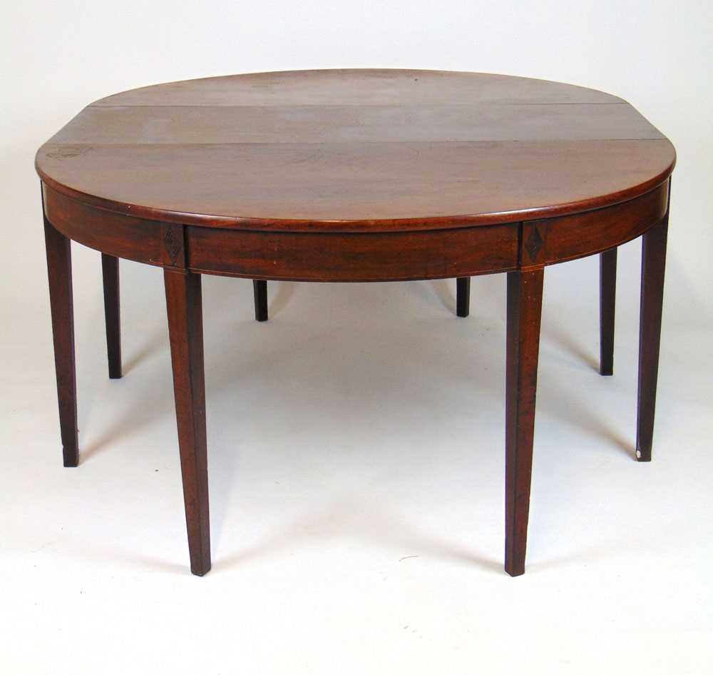 An early 19th century mahogany and boxwood strung dining table, the two D-ends with extra central - Image 3 of 3