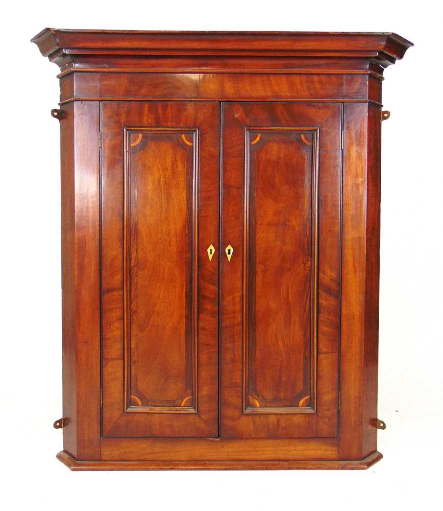 An 18th century mahogany and rosewood banded wall hanging corner cupboard, the cavetto cornice - Image 2 of 2