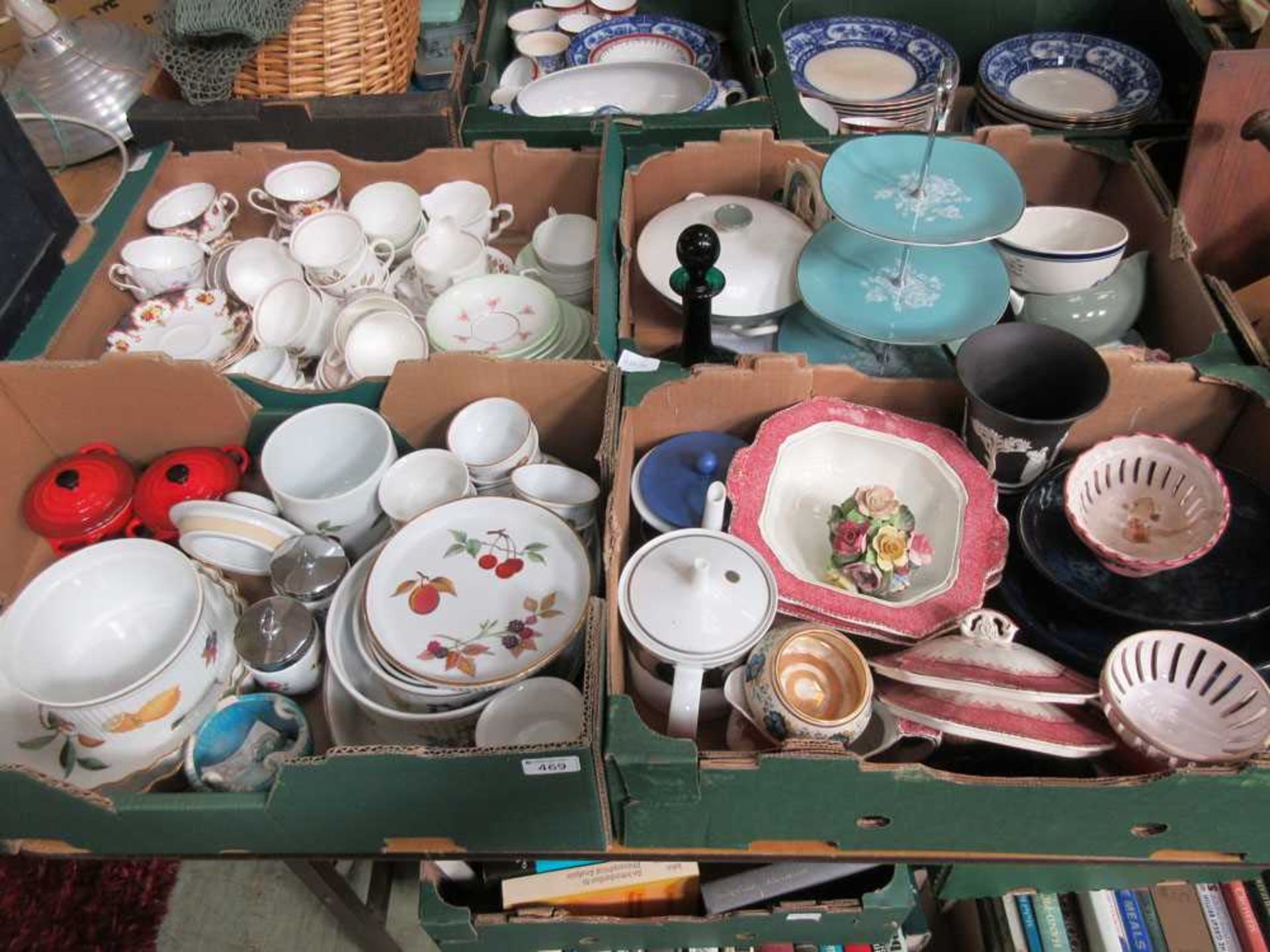 Four trays of ceramic ware to include Royal Worcester 'Evesham', Wedgwood, tea services, etc