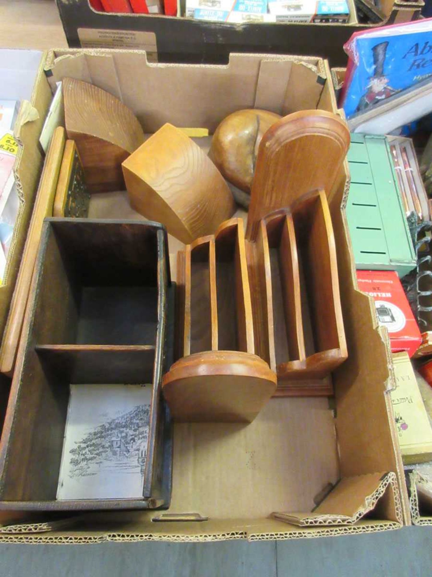 A tray of assorted wooden items to include bookends, book slide, letter rack, etc