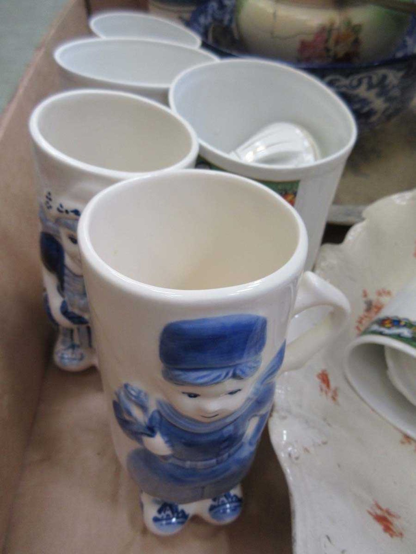 A tray of ceramic ware to include mugs, bowls, plates, etc - Image 2 of 3