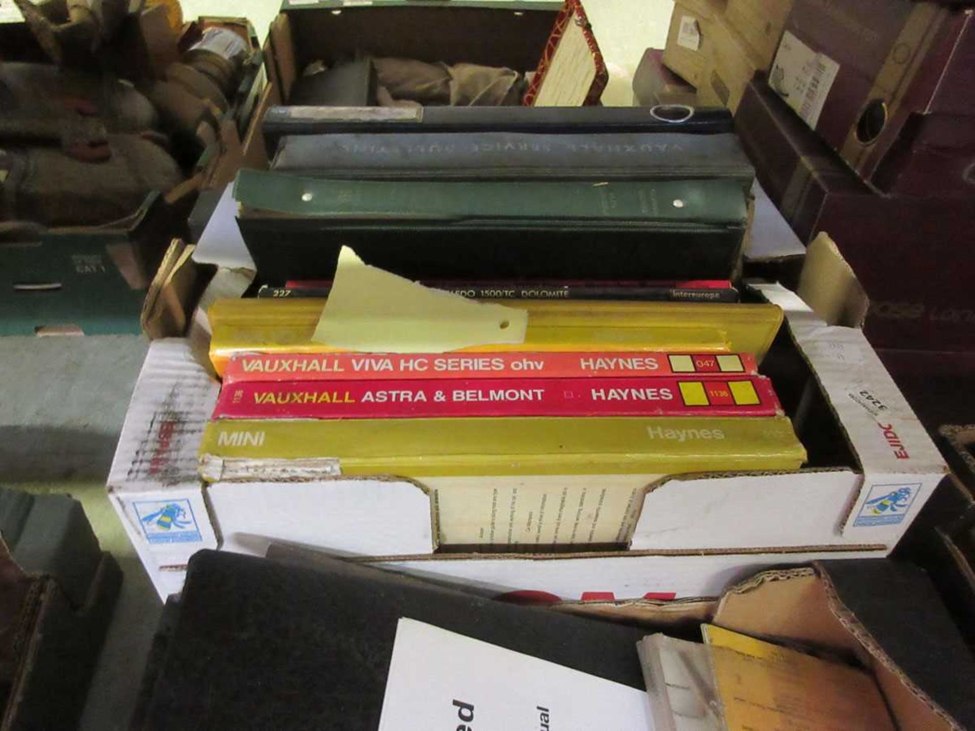 Four boxes of assorted car manuals to include Vauxhall training manuals - Image 2 of 4