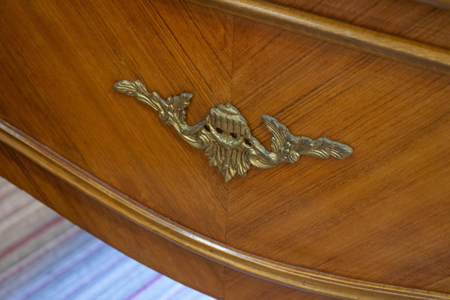 BUREAU PLAT, 81cm H x 173cm x 100cm, Louis XV style with green leather top, three drawers and - Image 4 of 5