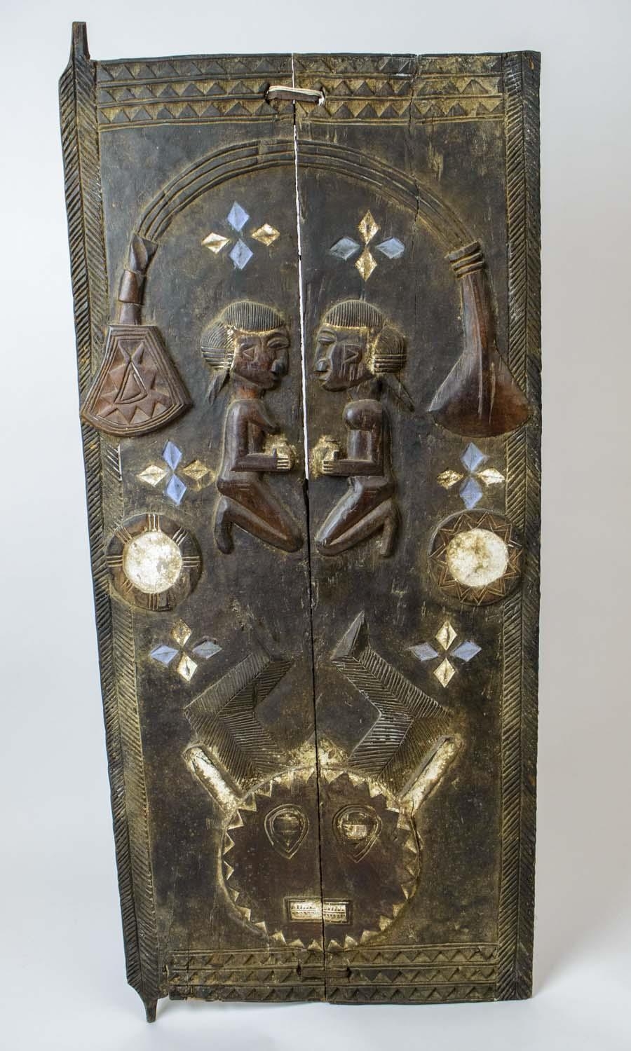 AFRICAN TRIBAL DOOR, carved with opposing kneeling figures with feather edge and blue and white - Image 2 of 5