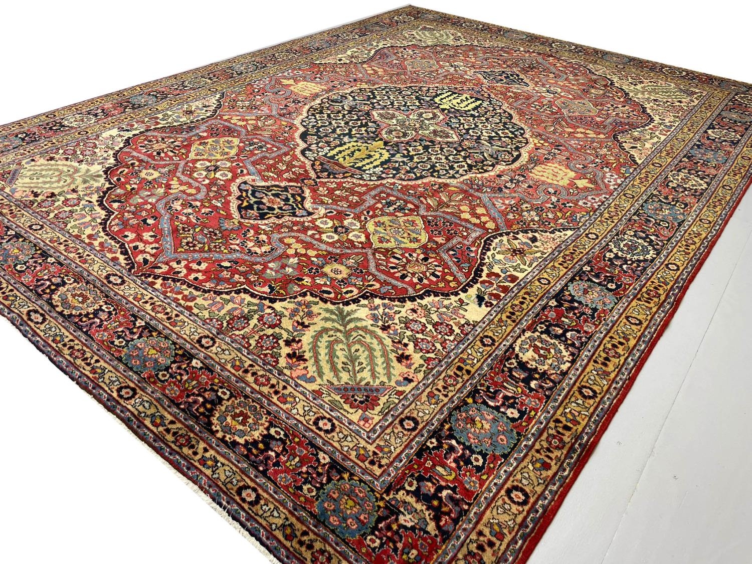 ANTIQUE PERSIAN TABRIZ CARPET, 385cm x 275cm. - Image 5 of 5