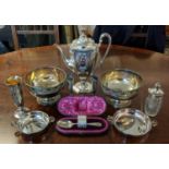 QUANTITY OF SILVER AND SILVER PLATE, including a christening set by Wakely and Wheeler, London 1895,