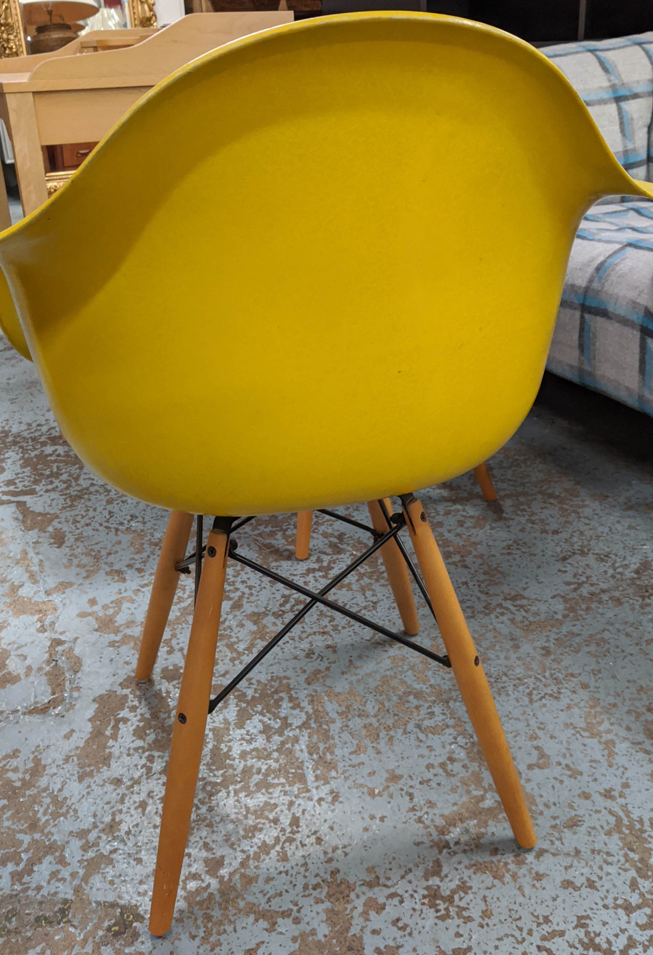 AFTER CHARLES AND RAY EAMES DAW STYLE CHAIRS, a set of two, differing colours, 80cm H. (2) - Image 4 of 6