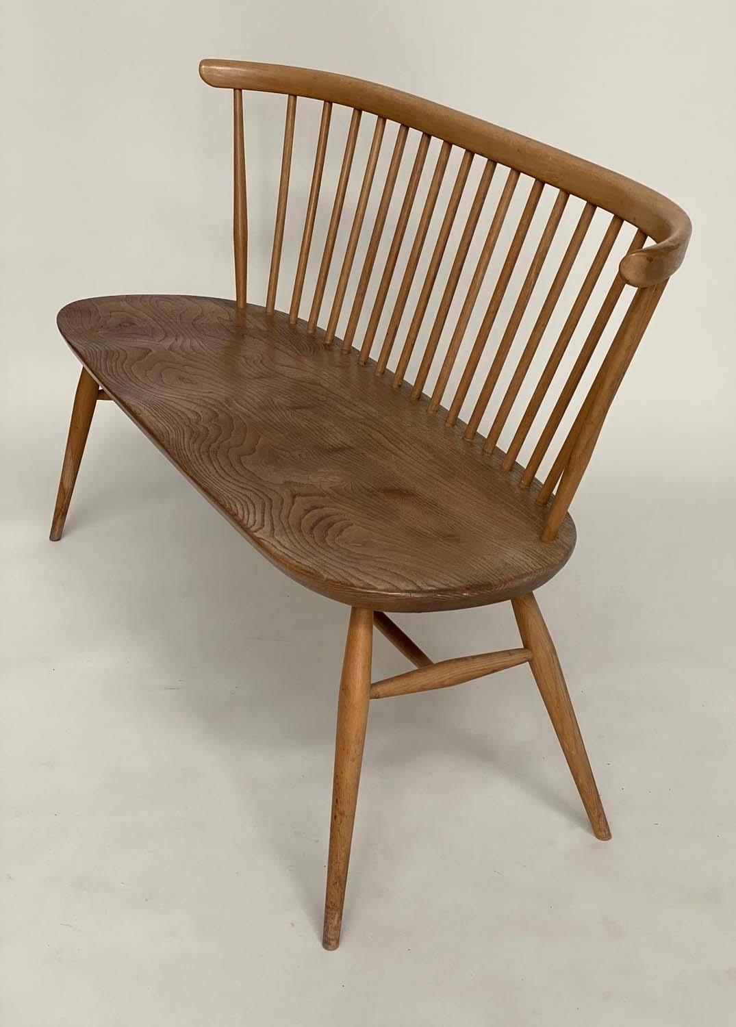 ERCOL LOVE SEAT BENCH, 1960s vintage elm with enclosed rail back and solid seat, 120cm W. - Image 3 of 3