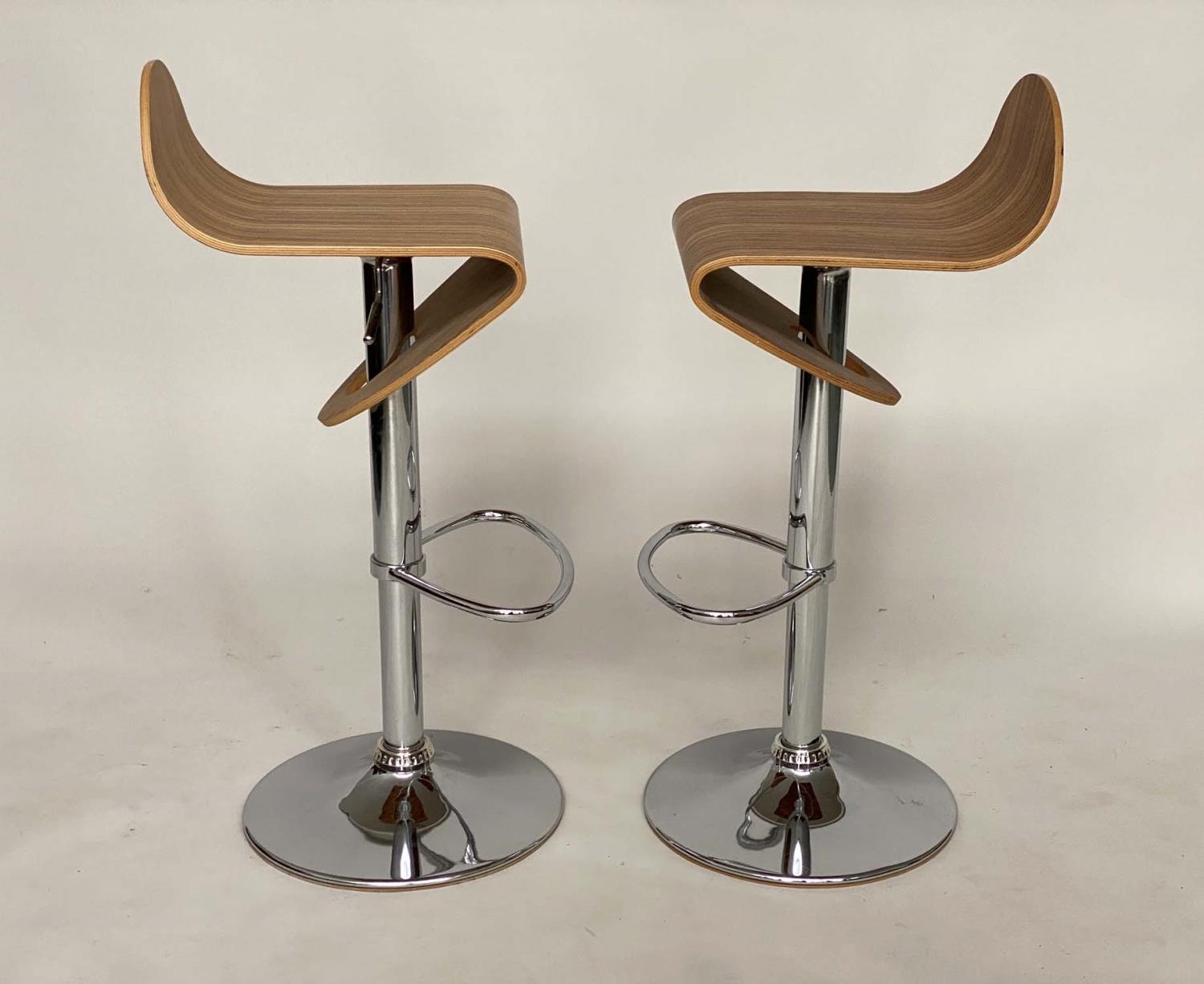 BARSTOOLS, a pair, 1970s style veneered bentwood revolving on height adjustable chrome base with - Image 4 of 4