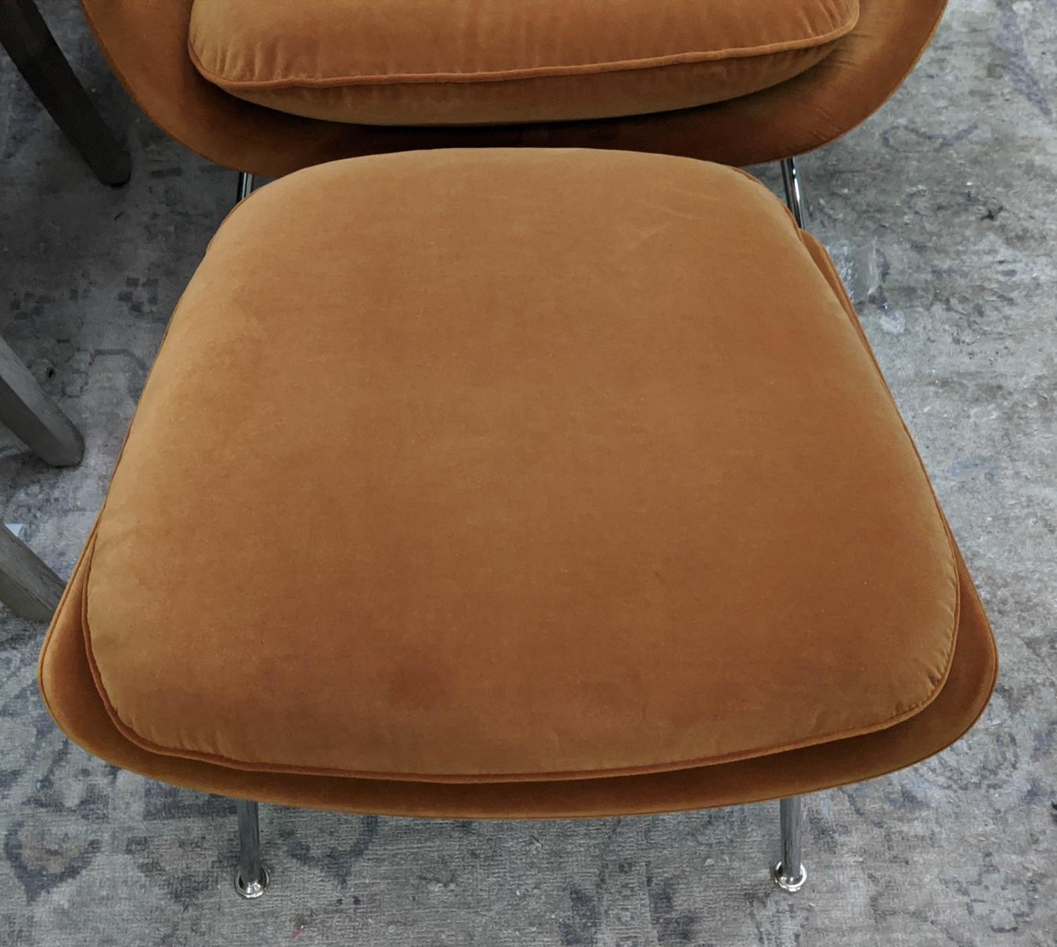 KNOLL WOMB CHAIR WITH OTTOMAN BY EERO SAARINEN, in Knoll Oh La La velvet, 95cm H. (2) - Image 3 of 4
