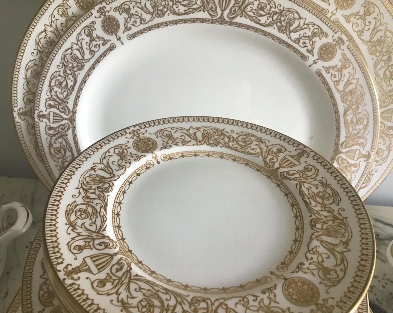 DINNER SERVICE, English fine bone china, Hyde park, 12 place, 5 piece settings, approx 68 pieces. ( - Image 4 of 5