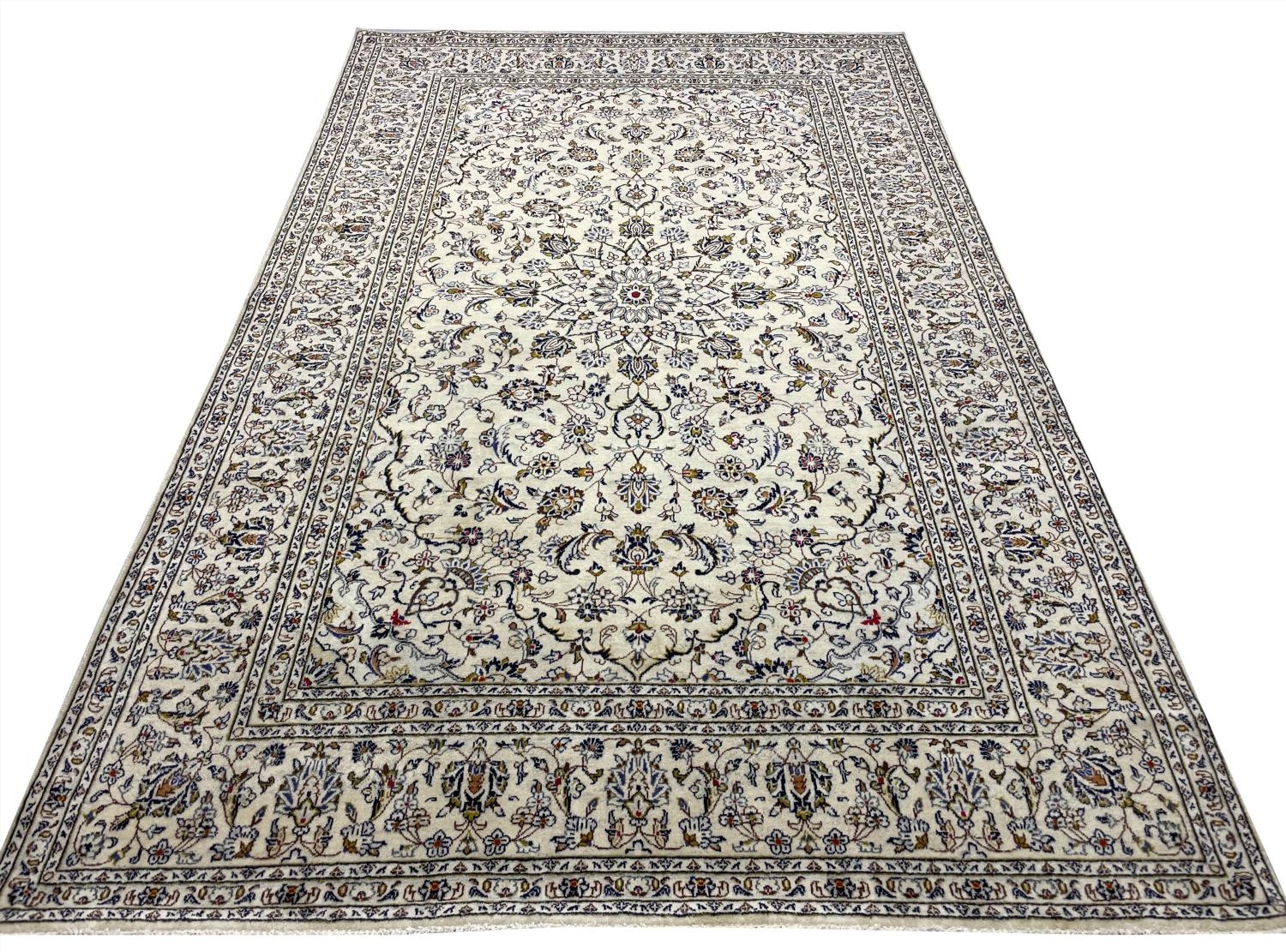 FINE PERSIAN KURK KASHAN CARPET, size 315x200.