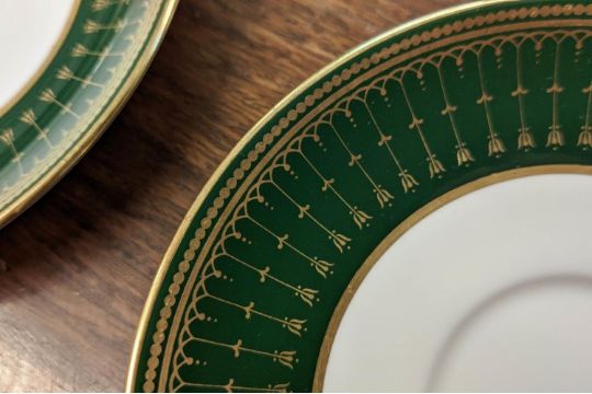 SPODE DINNER SERVICE, 'Royal Windsor' pattern, including six dinner plates, six side plates, six - Image 5 of 6